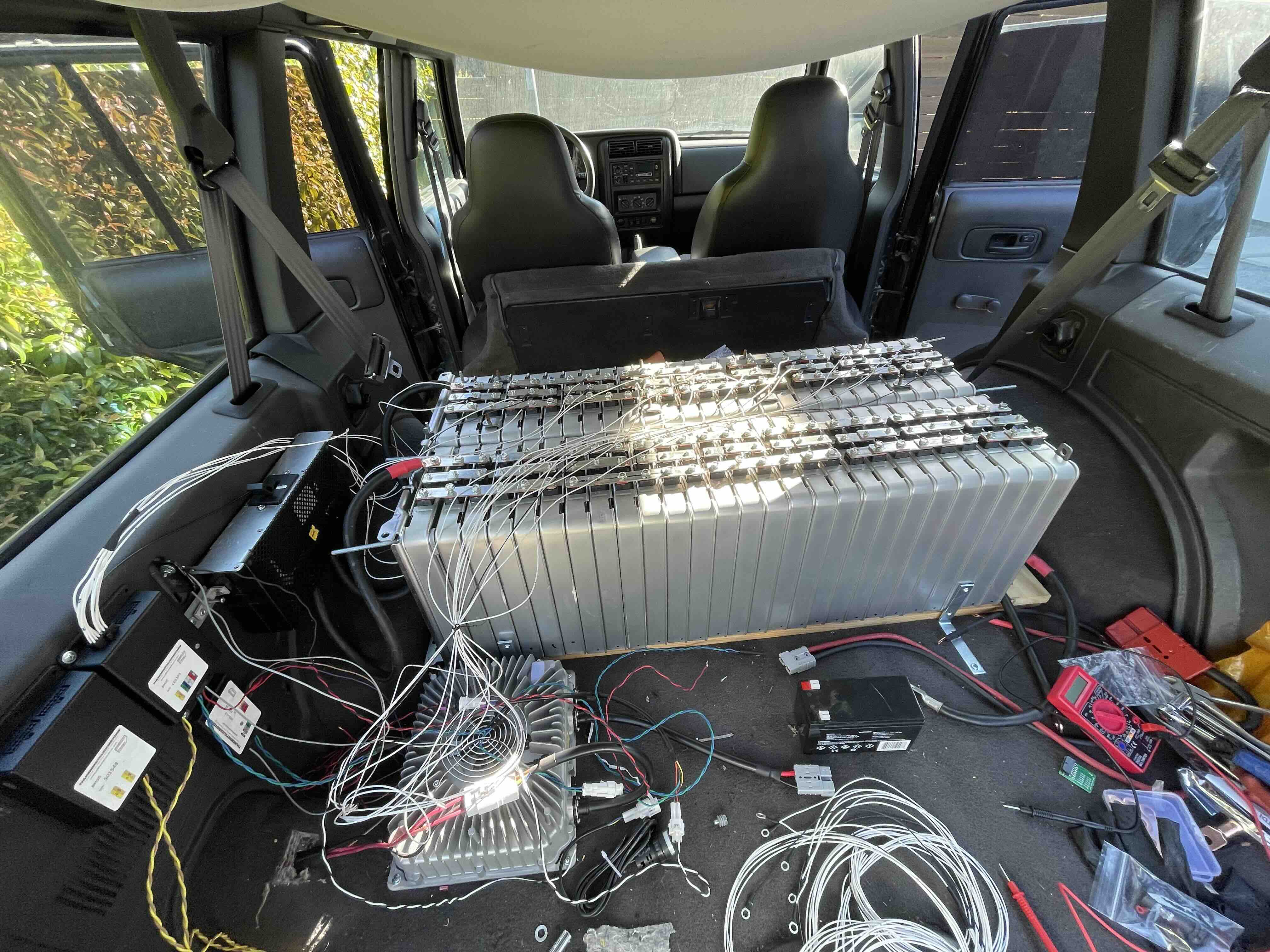 Battery pack in trunk